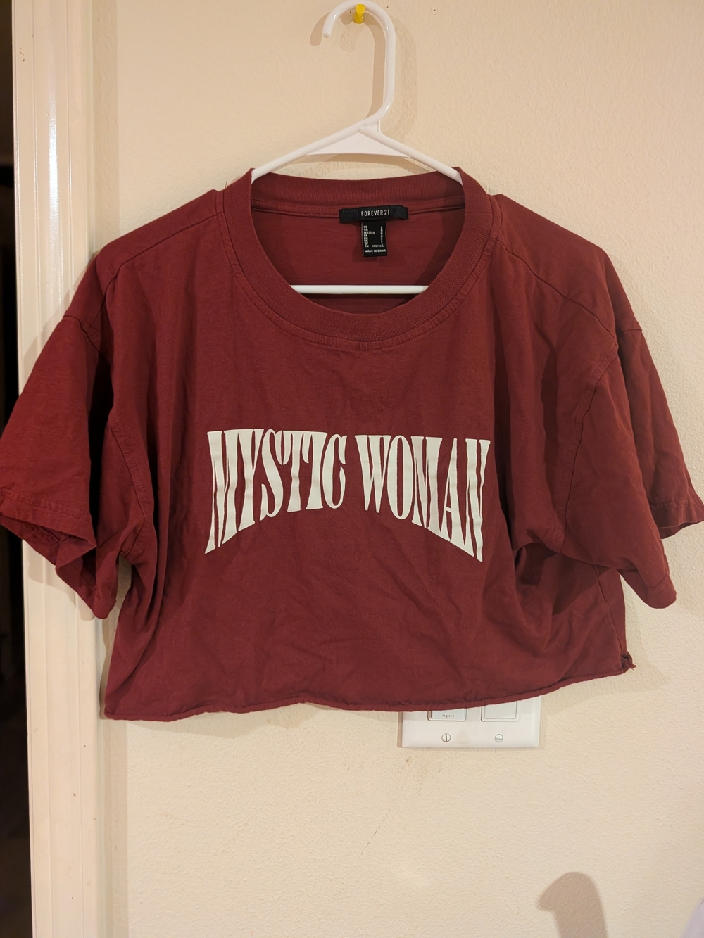 Forever 21 Burgundy 'Mystic Woman' Cropped Tee